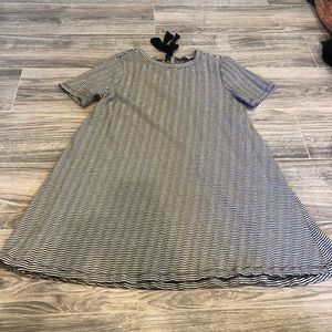 Black and white loft dress